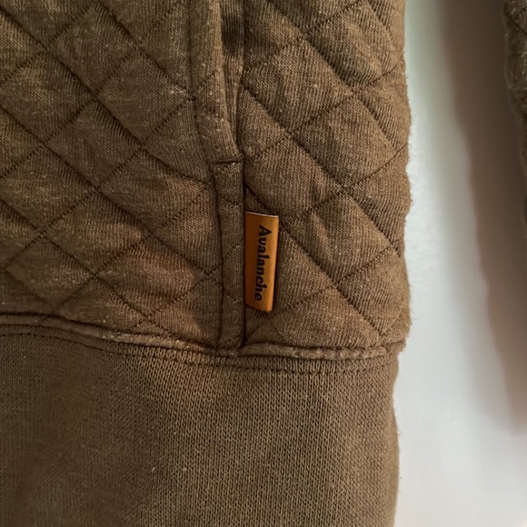 Avalanche Quilted Quarter Zip - Picture 3 of 3